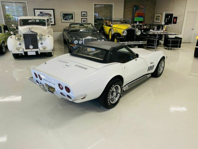 Chevrolet Corvette 1969 image number 38