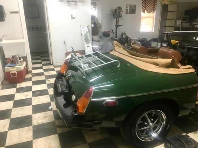 MG MGB 1977 image number 10