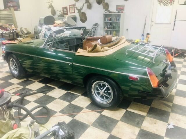 MG MGB 1977 image number 3