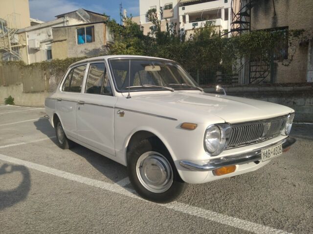 Toyota Corolla 1969 image number 2