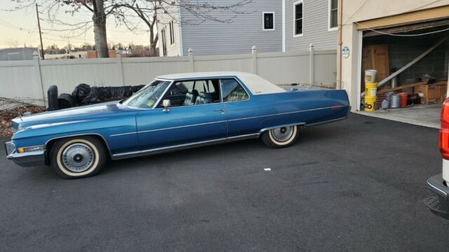 Cadillac DeVille 1972 image number 0