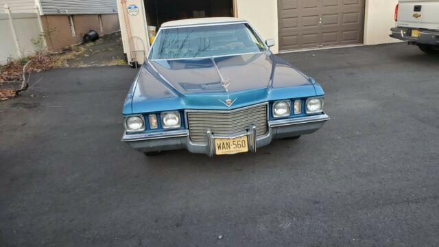 Cadillac DeVille 1972 image number 1