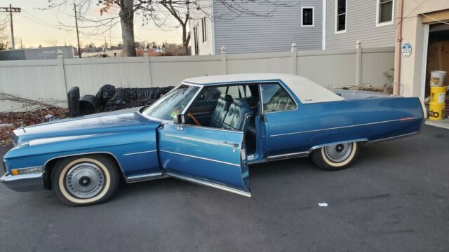 Cadillac DeVille 1972 image number 15