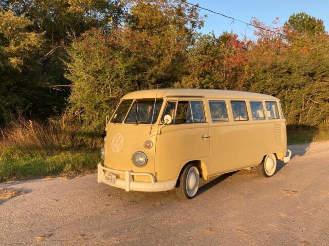 Volkswagen Bus 1975 image number 0