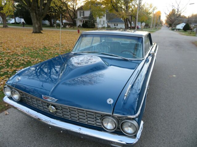 Ford GALAXIE 1962 image number 1