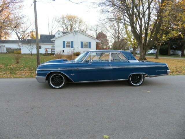 Ford GALAXIE 1962 image number 2