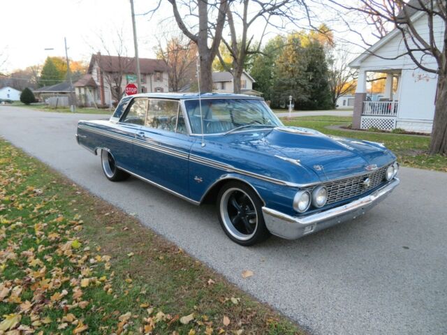 Ford GALAXIE 1962 image number 5