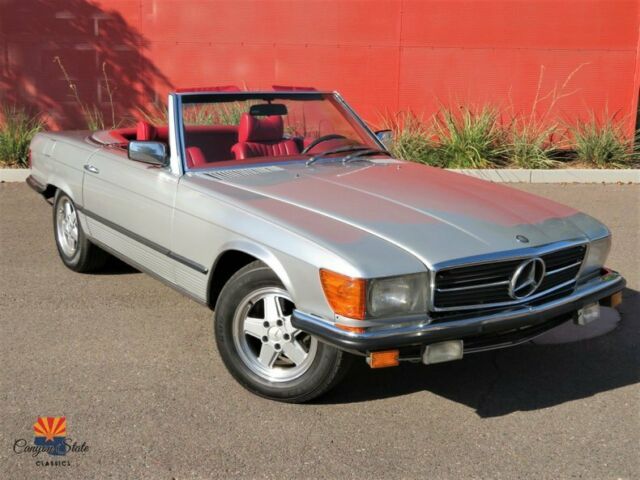 Mercedes-Benz SL-Class 1979 image number 12