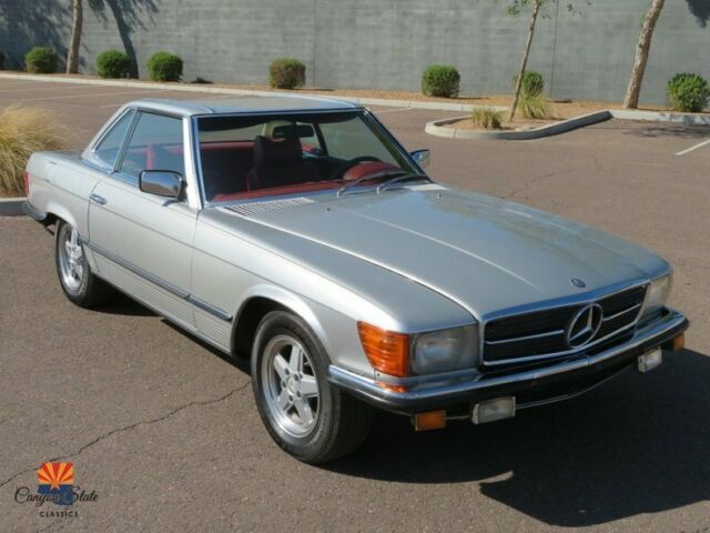 Mercedes-Benz SL-Class 1979 image number 20