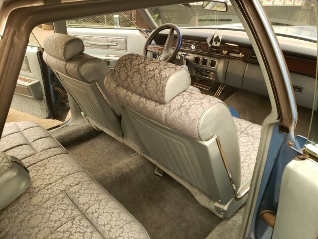 Lincoln Continental 1973 image number 14