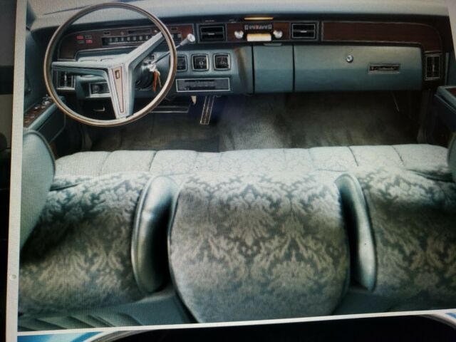 Lincoln Continental 1973 image number 19