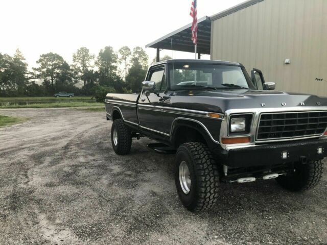 Ford F250 1979 image number 3