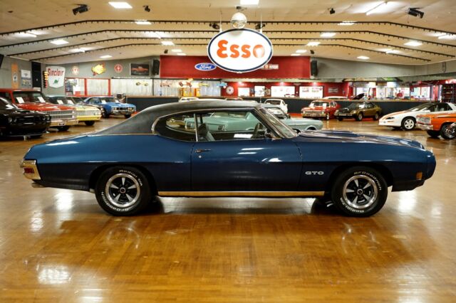 Pontiac GTO 1970 image number 18