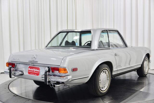 Mercedes-Benz SL-Class 1971 image number 23