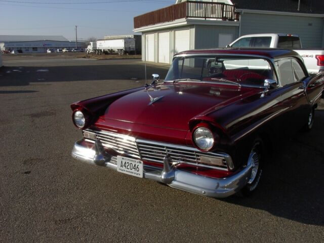 Ford Fairlane 1957 image number 12