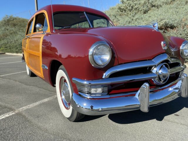 Ford Custom Deluxe Woody 1950 image number 16