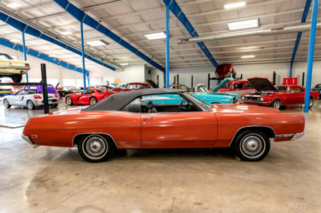 Ford Galaxie 1969 image number 29