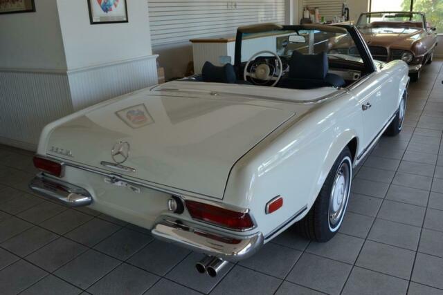 Mercedes-Benz SL-Class 1969 image number 3