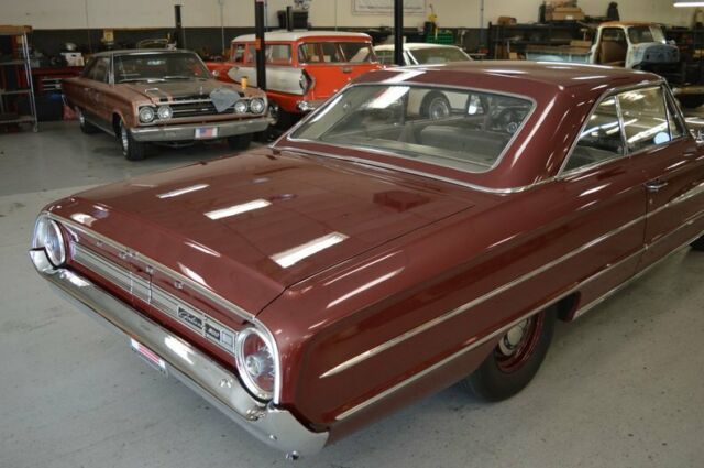 Ford Galaxie 1964 image number 11