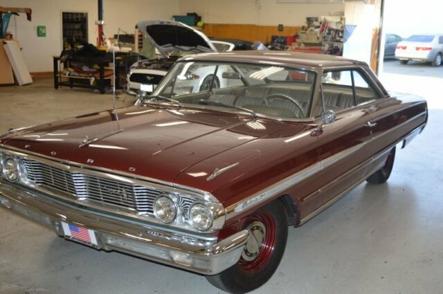 Ford Galaxie 1964 image number 32