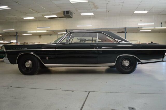 Ford Galaxie 1965 image number 26