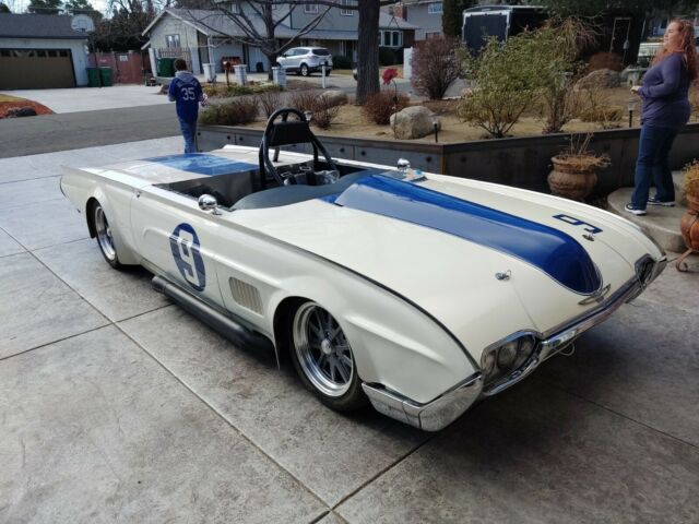 Ford Thunderbird 1963 image number 1