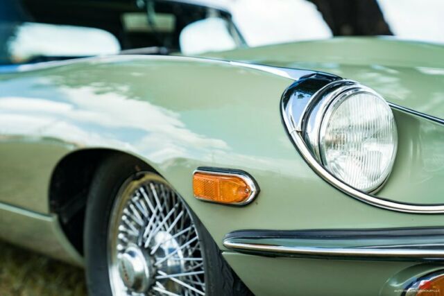 Jaguar E-Type 1970 image number 14