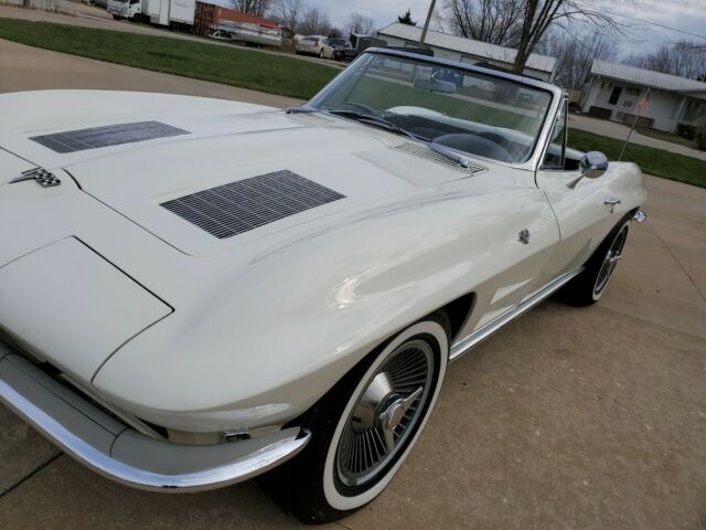 Chevrolet Corvette 1963 image number 11