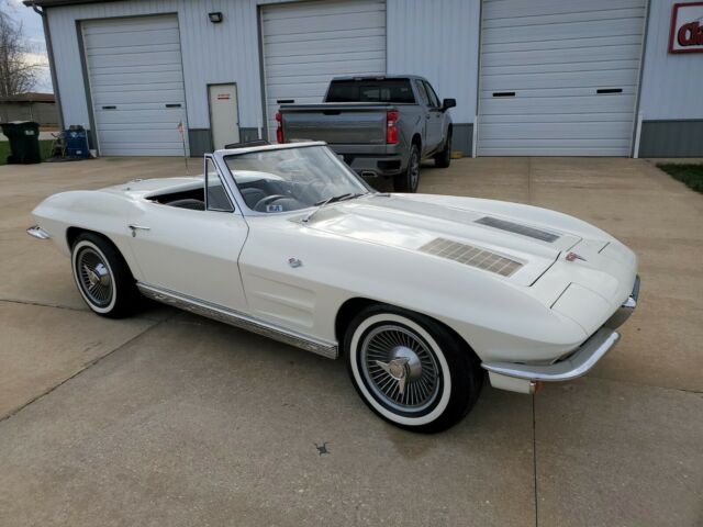 Chevrolet Corvette 1963 image number 14