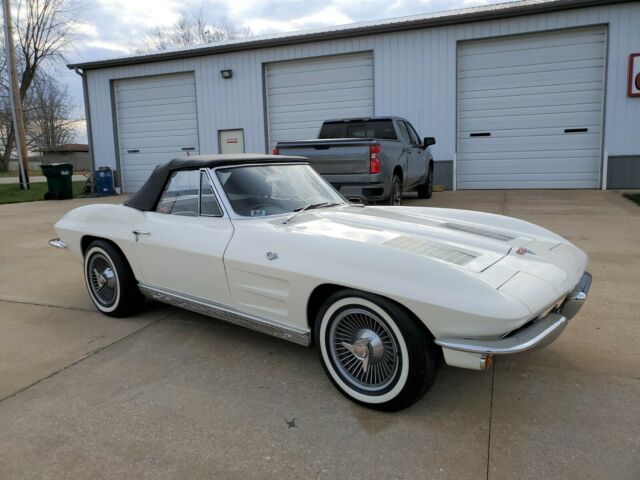 Chevrolet Corvette 1963 image number 28