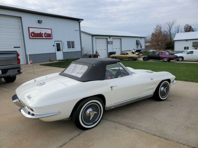 Chevrolet Corvette 1963 image number 29