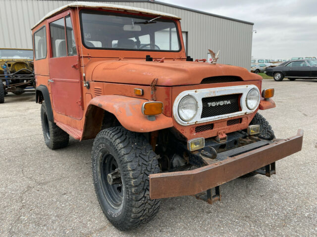 Toyota Land Cruiser 1974 image number 26