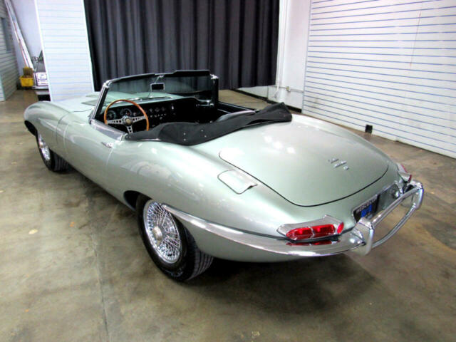 Jaguar XK-E 1967 image number 14