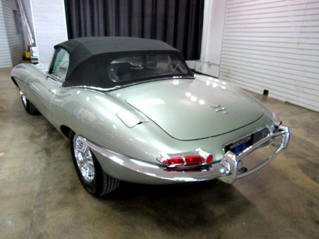 Jaguar XK-E 1967 image number 18