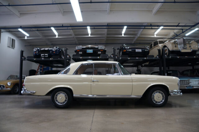 Mercedes-Benz 280SE 2.8 6 cyl 2 Door Coupe 1969 image number 2