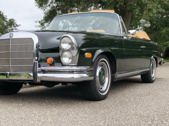 Mercedes-Benz 200-Series 1968 image number 20