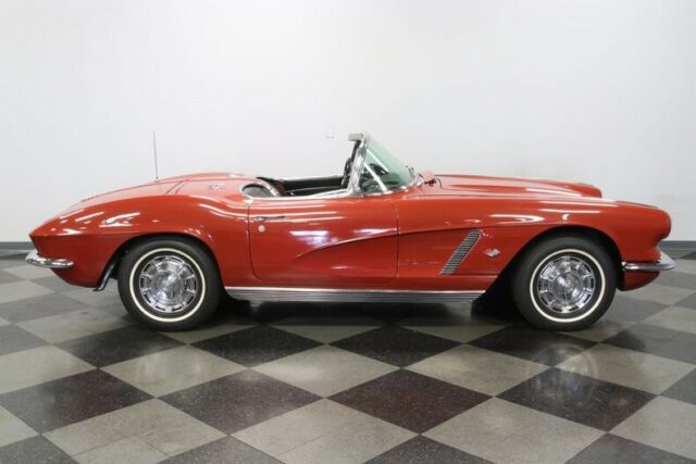 Chevrolet Corvette 1962 image number 15