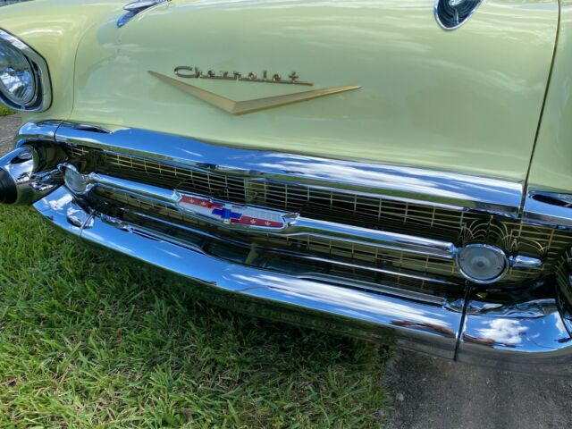 Chevrolet Bel Air/150/210 1957 image number 19