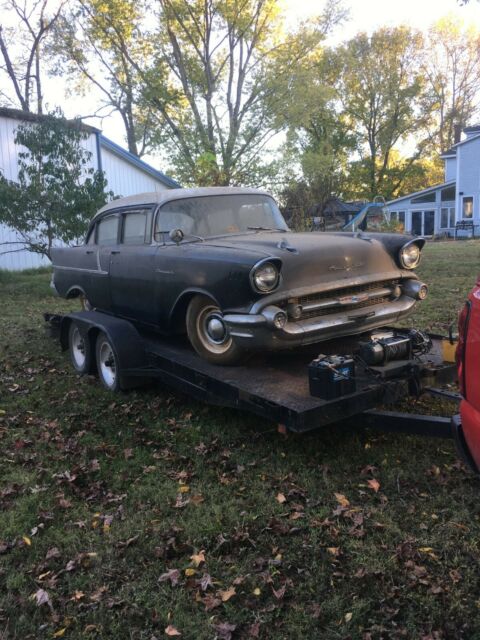 Chevrolet Bel Air/150/210 1957 image number 38