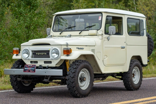 Toyota Land Cruiser 1977 image number 1