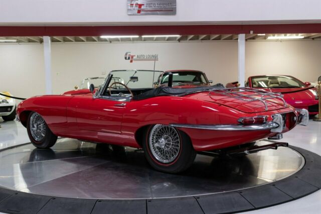 Jaguar E-Type 1963 image number 2