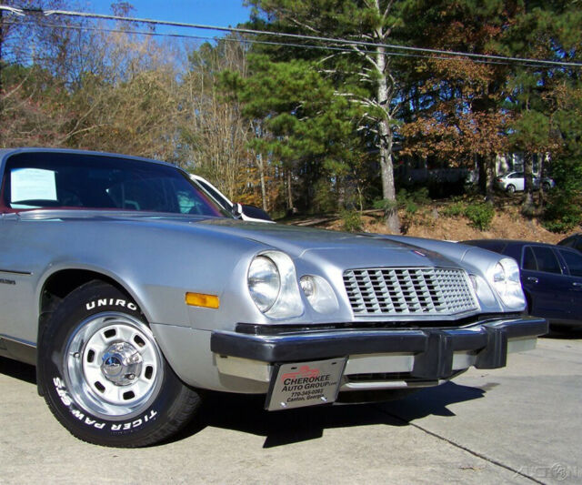 Chevrolet Camaro 1977 image number 23