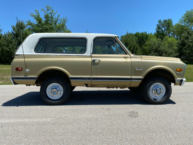 GMC Jimmy 1970 image number 31