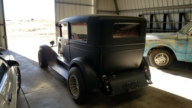 Chevrolet 2 door sedan 1928 image number 4