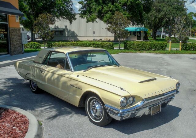 Ford Thunderbird 1964 image number 1