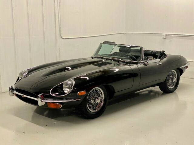 Jaguar E-Type 1970 image number 0