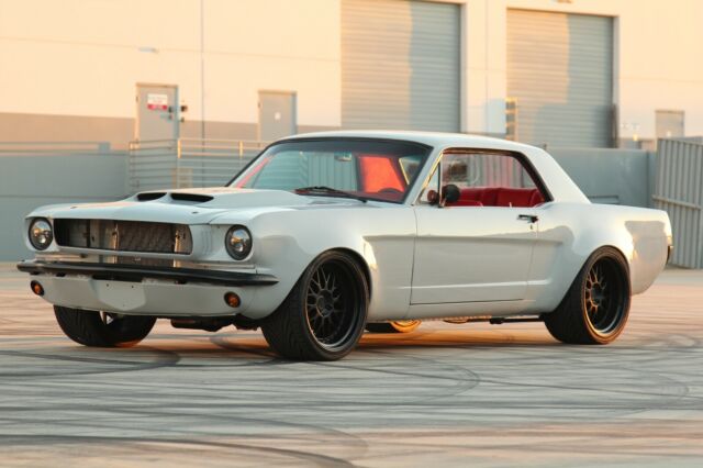 Ford Mustang 1965 image number 0