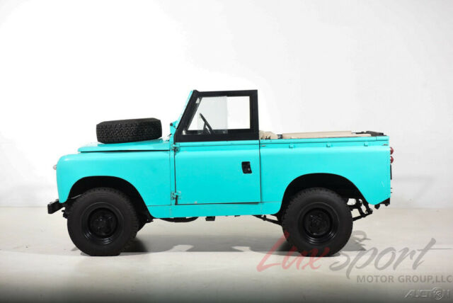 Land Rover Safari 1967 image number 2