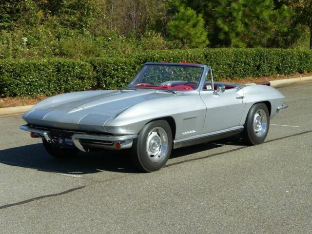 Chevrolet Corvette 1967 image number 2