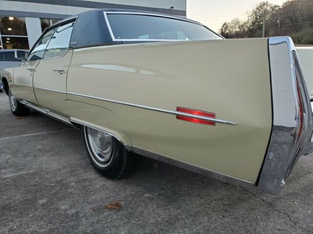 Cadillac DeVille 1972 image number 4